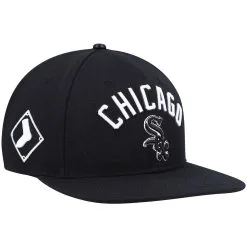 Pro Standard Men's Black Chicago White Sox Stacked Logo Snapback Hat