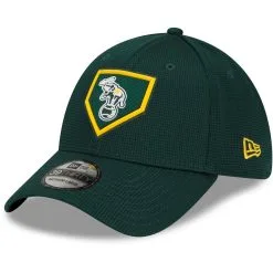 New Era Men's Green Oakland Athletics 2022 Clubhouse Cooperstown Alternate Logo Collection 39THIRTY Flex Hat