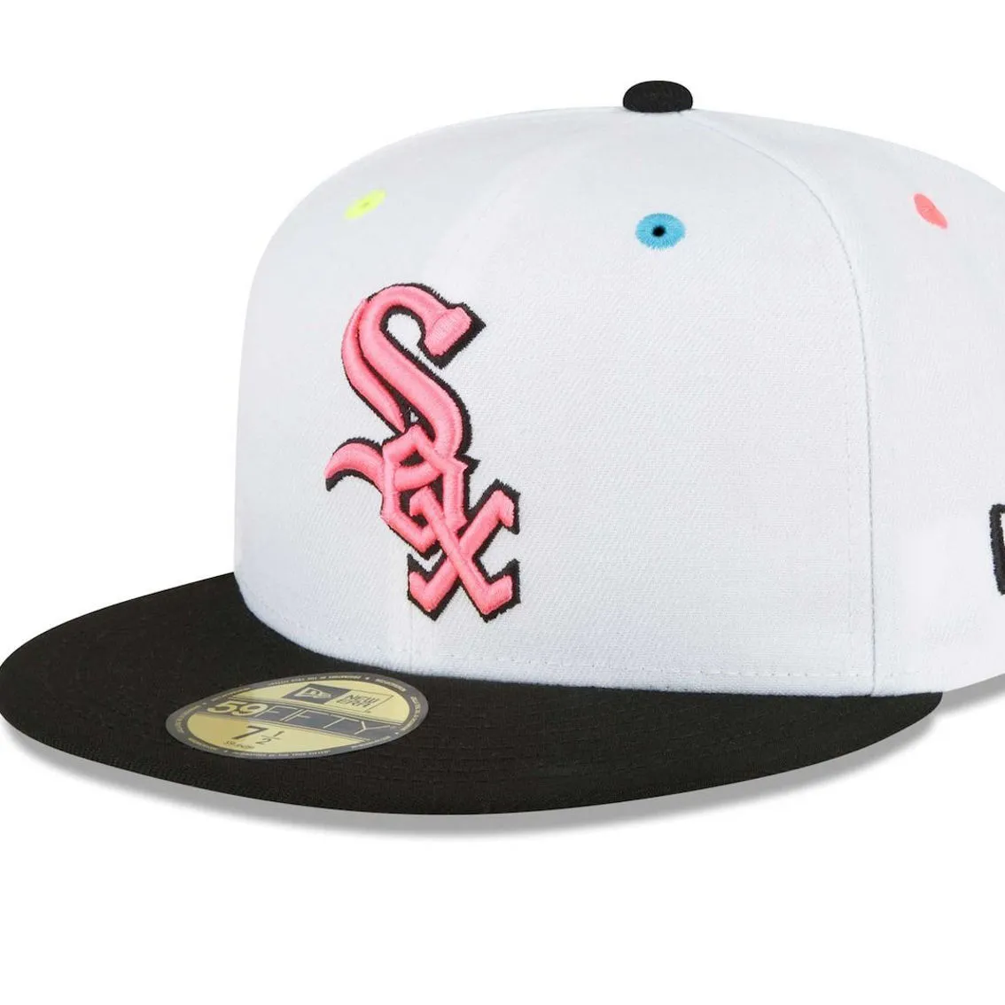 New Era Men's White Chicago White Sox Neon Eye 59FIFTY Fitted Hat 4 New Era Men's White Chicago White Sox Neon Eye 59FIFTY Fitted Hat - Image 4